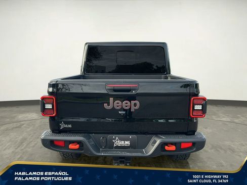 Used 2025 Jeep Gladiator Mojave w/ Safety Group AWD/4WD image 5