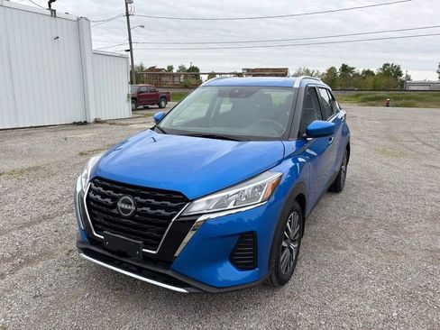Used 2024 Nissan Kicks SV FWD image 7