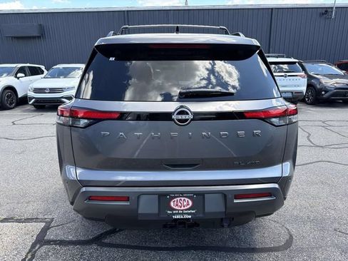 New 2026 Nissan Pathfinder SL w/ SL Premium Package AWD/4WD image 6