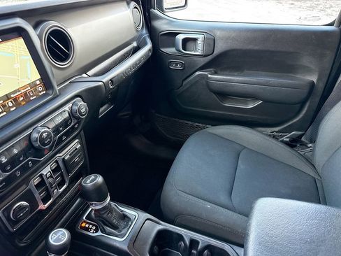 Used 2022 Jeep Wrangler Unlimited Sport S image 25