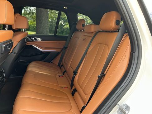 Used 2022 BMW X5 sDrive40i w/ M Sport Package RWD image 13