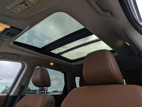 New 2026 Nissan Pathfinder Platinum image 17