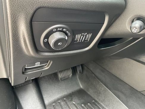 Used 2024 Jeep Grand Cherokee L Limited w/ Luxury Tech Group II AWD/4WD image 29