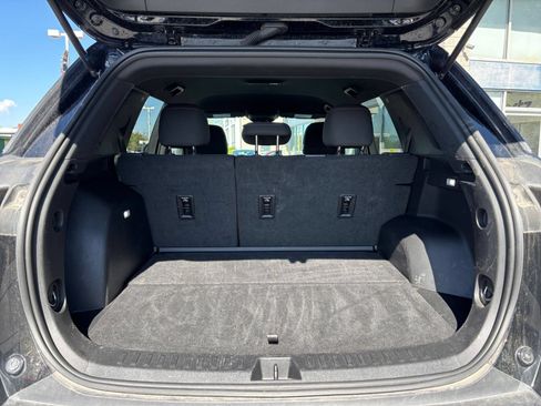 Used 2025 Chevrolet Equinox LT AWD/4WD image 33