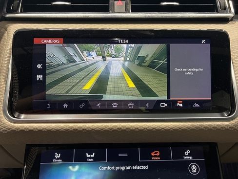 Used 2018 Land Rover Range Rover Velar R-Dynamic SE AWD/4WD image 11