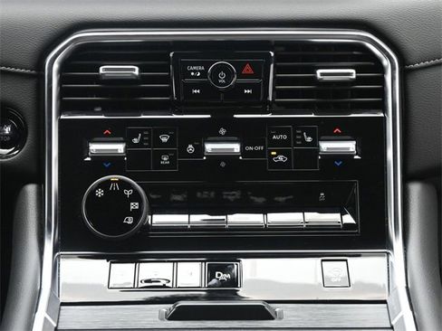 Used 2025 Nissan Armada SL w/ Captain's Chari Seat Package image 28