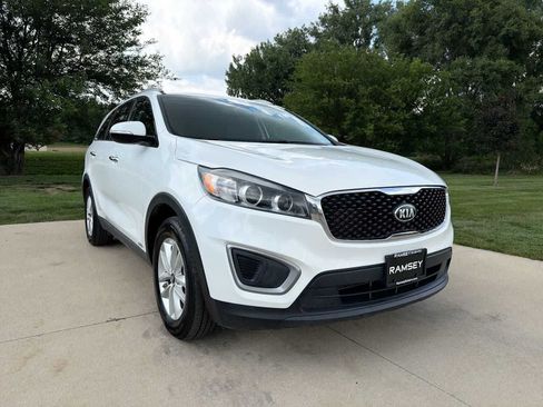 Used 2016 Kia Sorento AWD w/ LX Convenience Package image 8