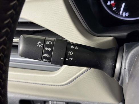 Certified 2025 Subaru Forester Limited image 21