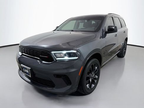 Used 2023 Dodge Durango GT w/ Blacktop Package AWD/4WD image 3