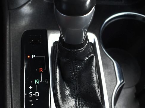 Used 2018 Toyota Highlander XLE image 24