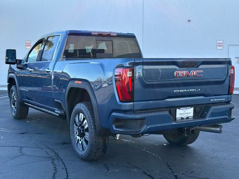 New 2026 GMC Sierra 2500 Denali w/ Denali Reserve Package image 12
