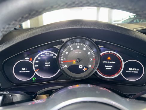 Used 2021 Porsche Cayenne image 24