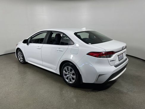 Certified 2020 Toyota Corolla LE FWD image 5