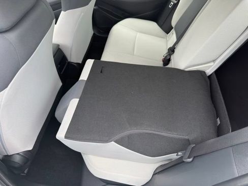 Used 2022 Toyota Corolla LE FWD image 24