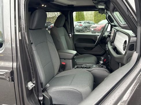 New 2026 Jeep Gladiator Sport image 25