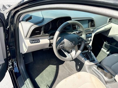 Used 2020 Hyundai Elantra SEL image 10
