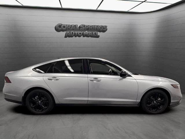 Certified 2025 Honda Accord SE image 6