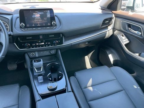 Certified 2023 Nissan Rogue SL AWD/4WD image 10