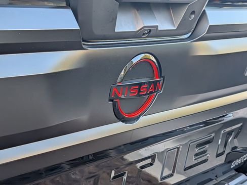 New 2026 Nissan Frontier PRO-4X w/ Pro-4x Convenience Package image 9