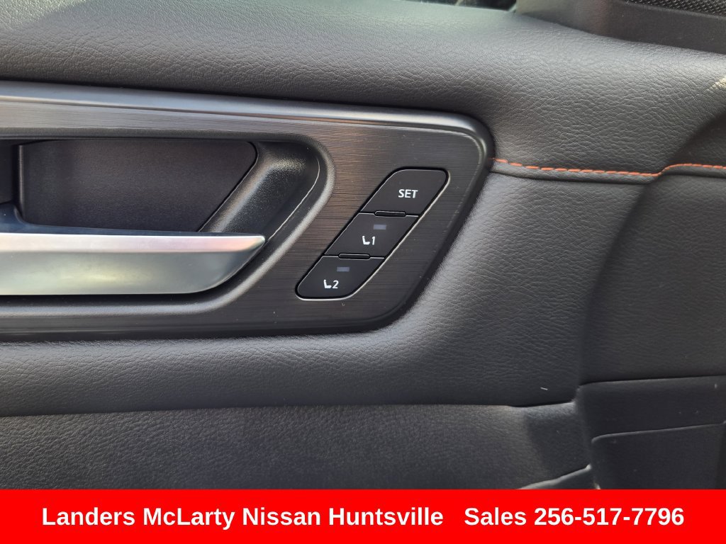 Used 2025 Nissan Armada PRO-4X AWD/4WD image 22