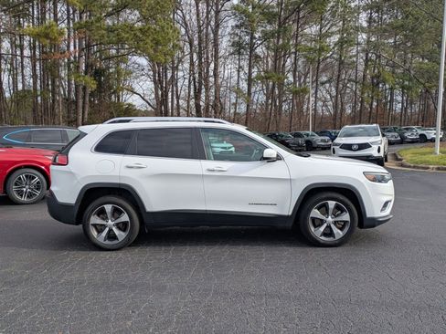 Used 2019 Jeep Cherokee Limited image 4