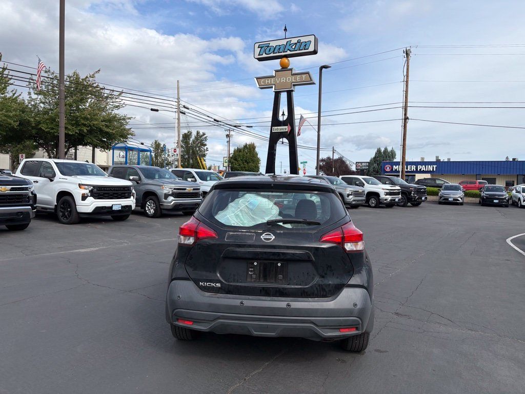 Used 2020 Nissan Kicks S FWD image 6