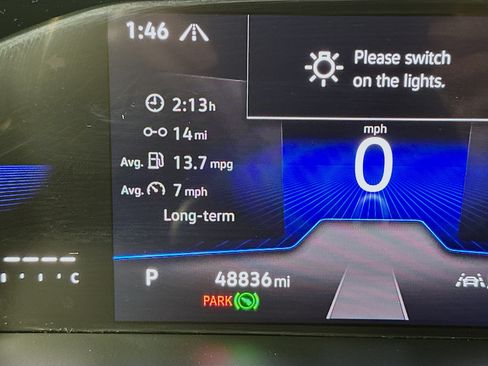 Used 2025 Volkswagen Jetta SE FWD image 19