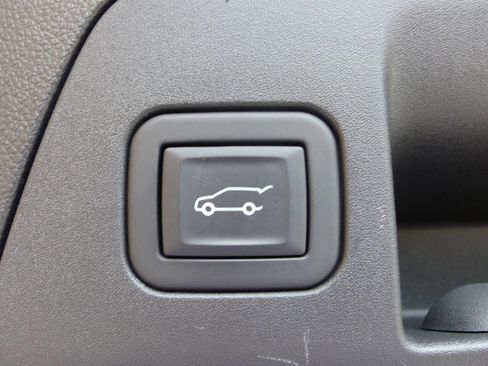 Used 2023 Buick Envision Essence w/ Sport Touring Package AWD/4WD image 37