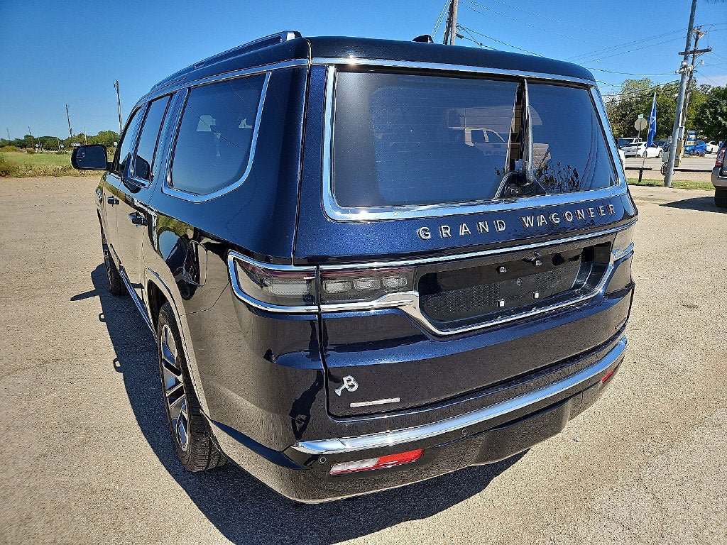 Used 2023 Jeep Grand Wagoneer Series III AWD/4WD image 5