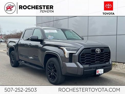 Certified 2022 Toyota Tundra SR5 AWD/4WD image 1