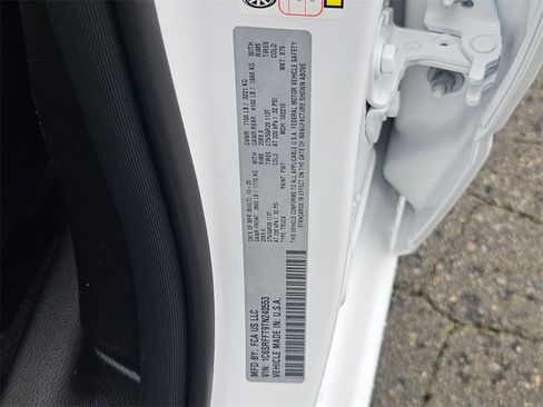 New 2026 RAM 1500 4x4 Crew Cab image 34