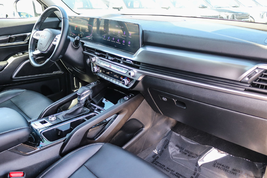 Certified 2024 Kia Telluride S w/ S Sunroof Package FWD image 15