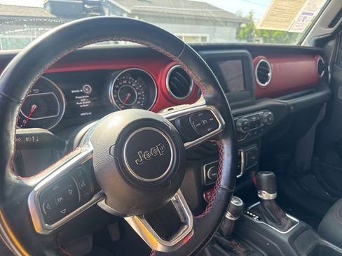 Used 2020 Jeep Wrangler Unlimited Rubicon w/ LED Lighting Group AWD/4WD image 10