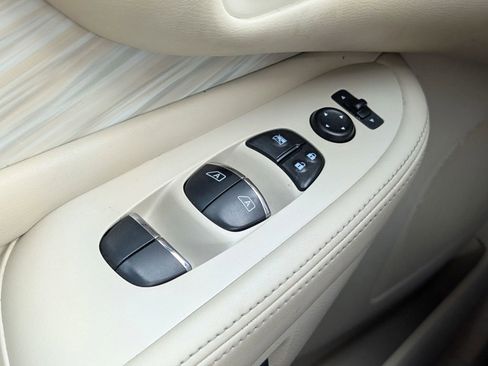 Used 2017 Nissan Murano Platinum w/ Platinum Technology Package image 17