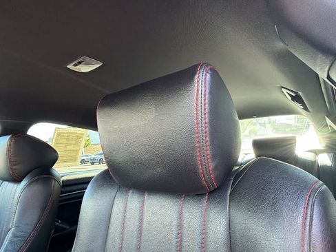 Used 2019 Honda Accord Sport image 11
