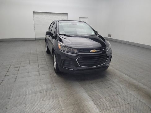 Used 2020 Chevrolet Trax LS w/ Tint and Cruise Package FWD image 13