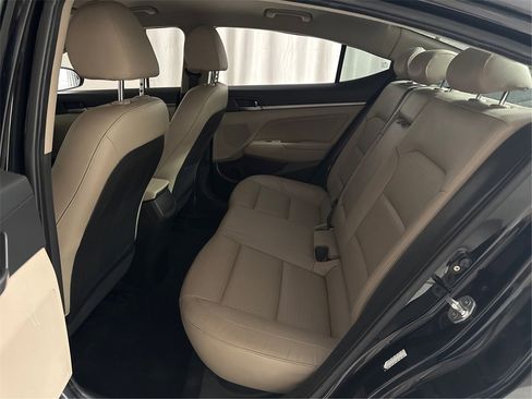 Used 2018 Hyundai Elantra Limited image 39