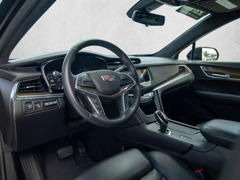 Used 2017 Cadillac XT5 Platinum AWD/4WD image 15