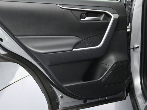Used 2025 Toyota RAV4 XLE image 20