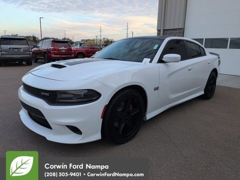 Used 2017 Dodge Charger R/T RWD image 7