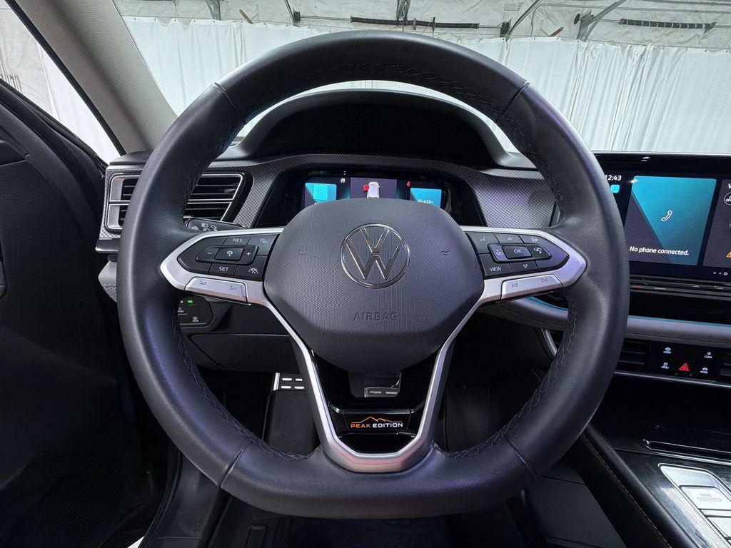 Used 2024 Volkswagen Atlas Peak Edition SE AWD/4WD image 16