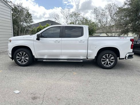 Certified 2022 Chevrolet Silverado 1500 RST w/ Convenience Package II AWD/4WD image 3