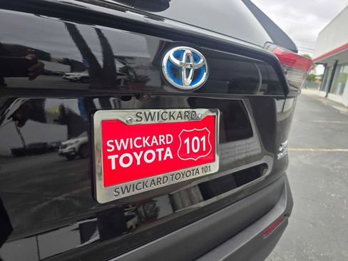 Used 2024 Toyota RAV4 XLE AWD/4WD image 13