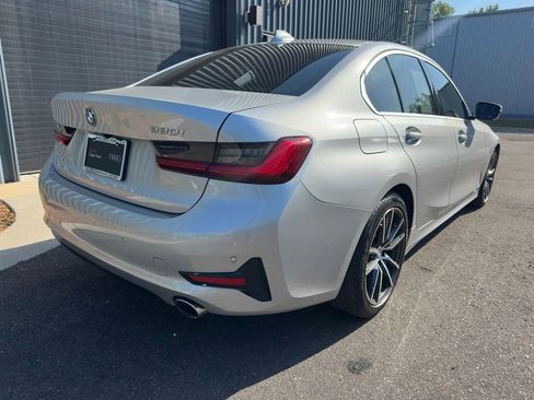 Used 2019 BMW 330i Sedan w/ Convenience Package RWD image 4