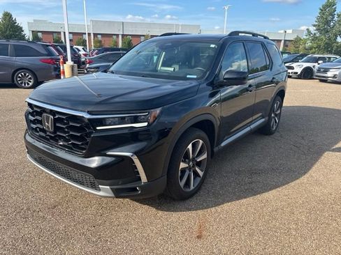 Used 2024 Honda Pilot Elite image 1