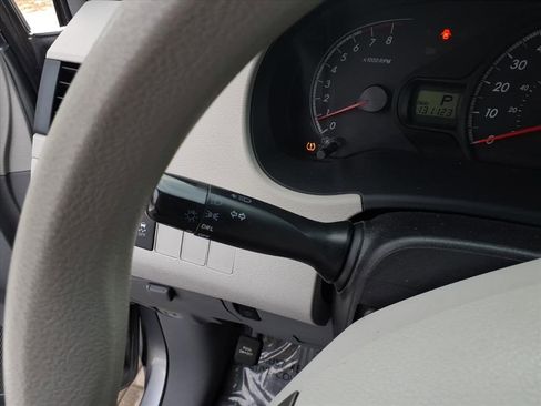 Used 2013 Toyota Sienna LE image 21