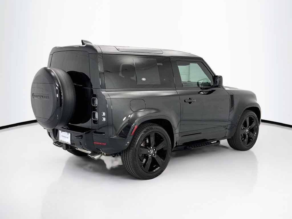 Used 2024 Land Rover Defender 90 V8 AWD/4WD image 7