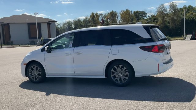 New 2027 Honda Odyssey Touring image 6