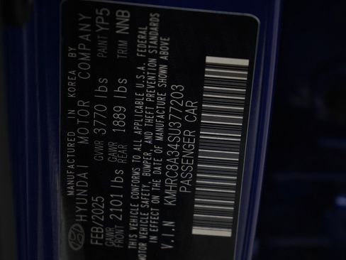 Certified 2025 Hyundai Venue SEL image 27