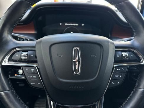 Certified 2022 Lincoln Nautilus Reserve w/ Luxury Package image 23